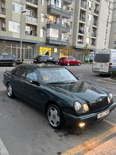 Mercedes E 300 1998, 345,000 km - 3.0 l - Bakı