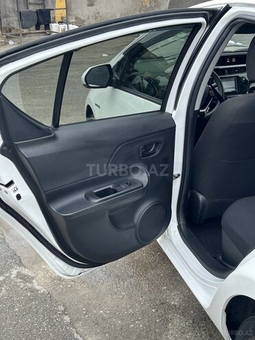 Toyota Aqua 2020, 103,000 km - 1.5 л - Bakı