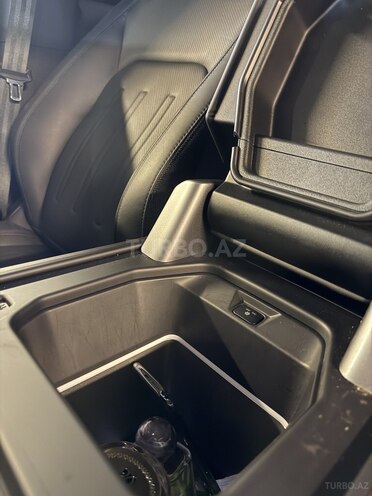 Land Rover Defender 2023, 20,000 km - 3.0 l - Bakı