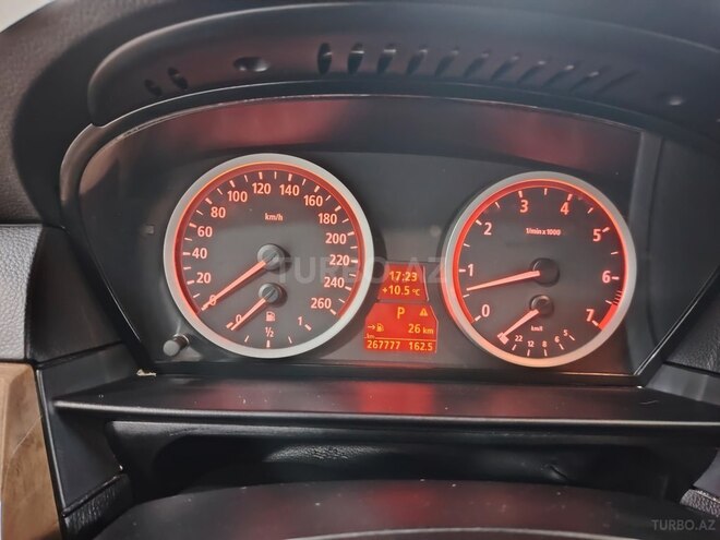 BMW 525 2004, 267,000 km - 2.5 l - Bakı