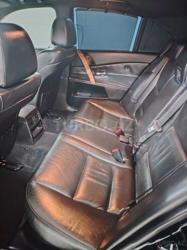BMW 525 2004, 267,000 km - 2.5 l - Bakı