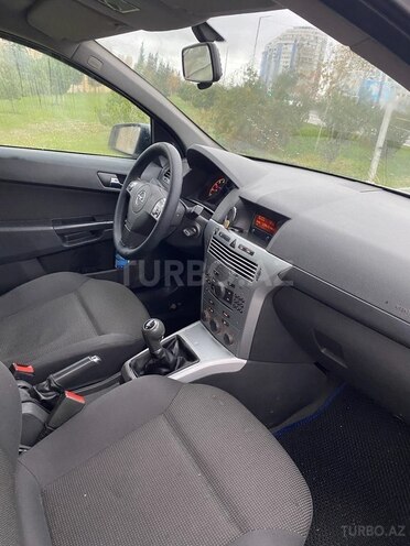 Opel Astra 2009, 275,000 km - 1.4 l - Bakı