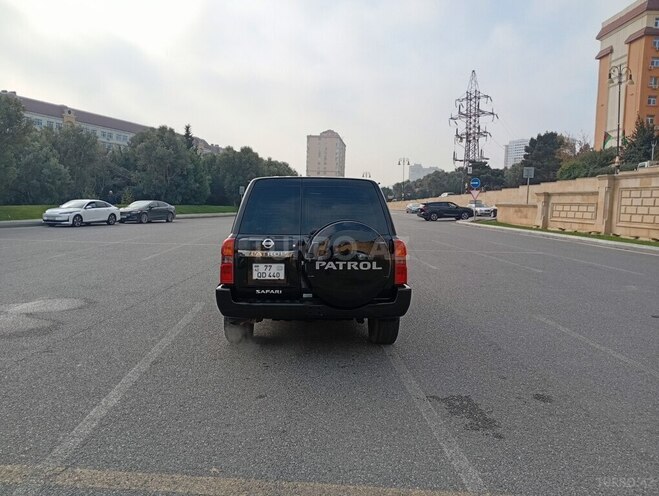 Nissan Patrol 2007, 580,000 km - 4.8 l - Bakı