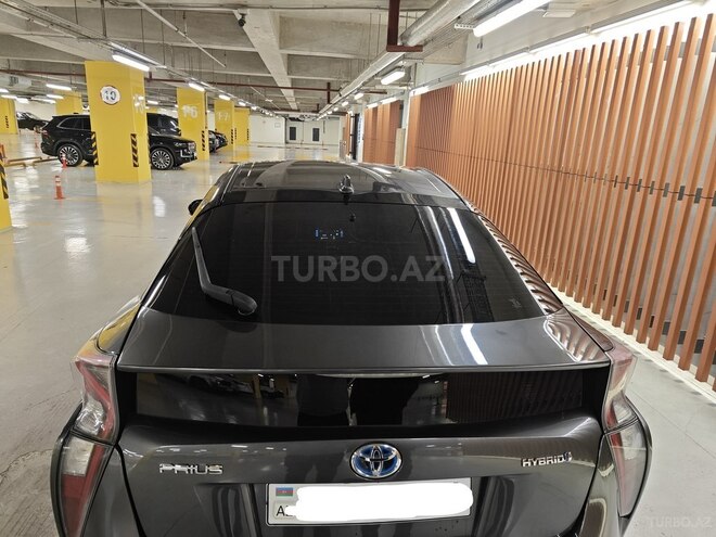 Toyota Prius-10