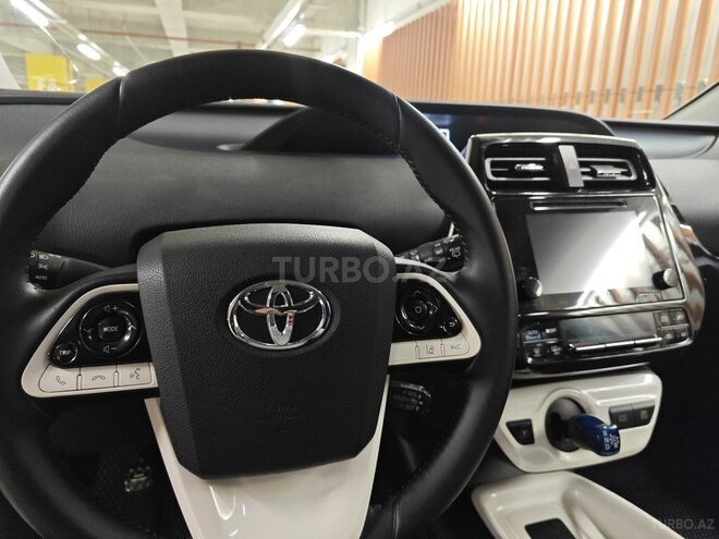 Toyota Prius-19