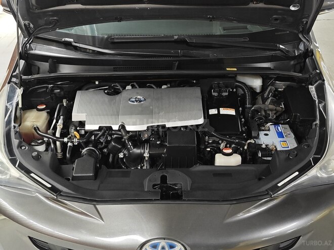 Toyota Prius-16