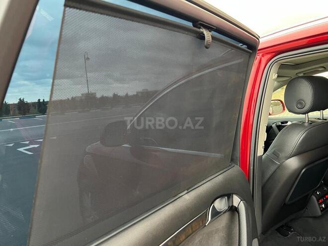Audi Q7-5