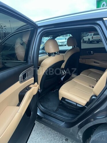 Kia Sorento-12