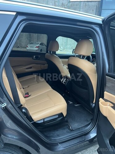 Kia Sorento-13