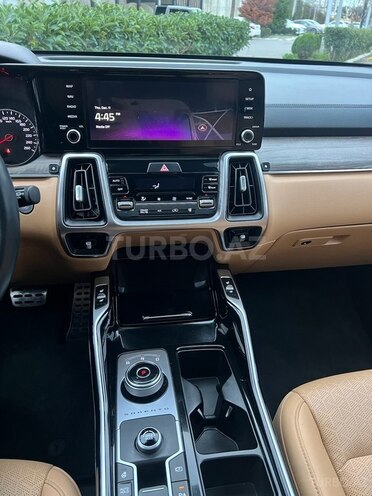 Kia Sorento-16