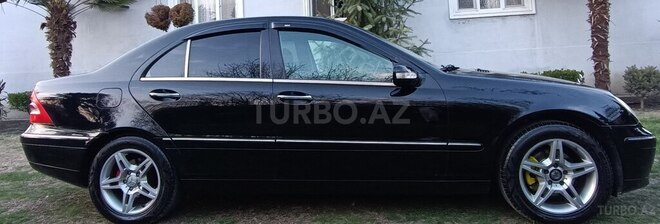 Mercedes C 240 2003, 464,000 km - 2.6 l - Zaqatala