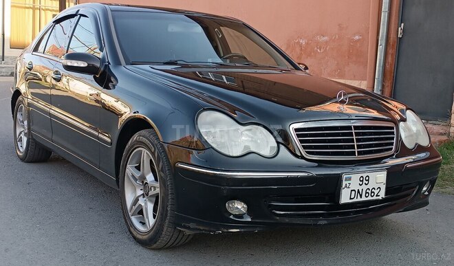 Mercedes C 240 2003, 464,000 km - 2.6 l - Zaqatala