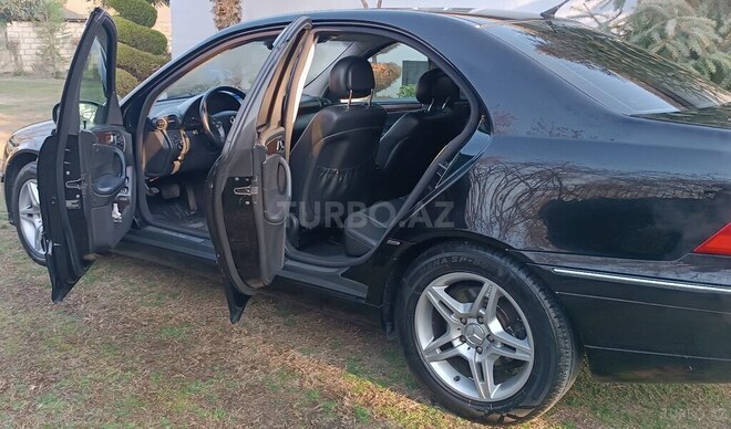 Mercedes C 240 2003, 464,000 km - 2.6 l - Zaqatala