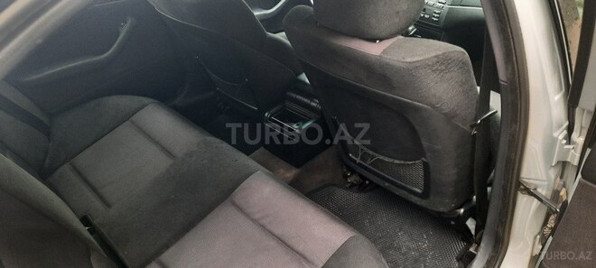 BMW 320 2002, 235,000 km - 2.2 л - Bakı