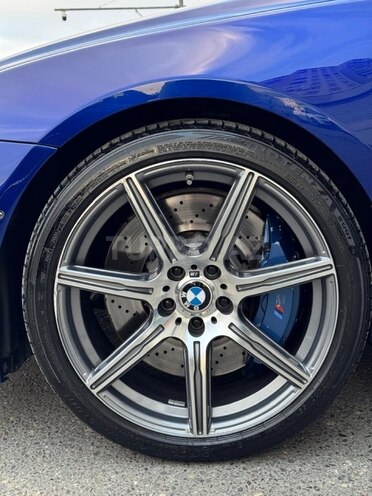 BMW M6-19