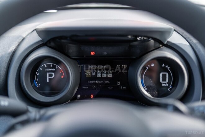 Toyota Yaris Cross-9