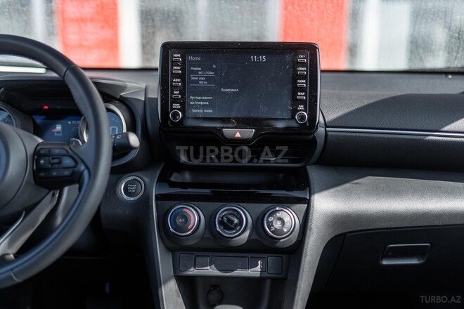 Toyota Yaris Cross-11
