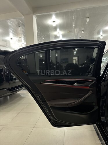 BMW 530e-23