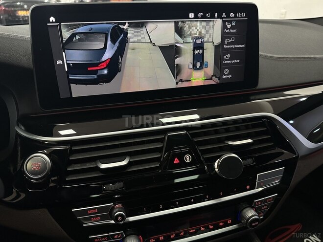 BMW 530e-11