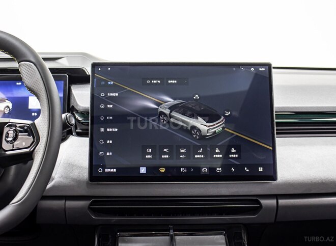 Lynk & Co 08-26