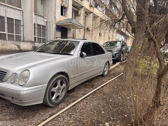 Mercedes E 270 2000, 355,000 km - 2.7 l - Bakı
