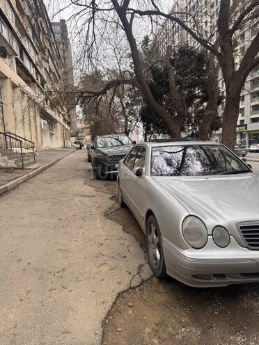 Mercedes E 270 2000, 355,000 km - 2.7 l - Bakı
