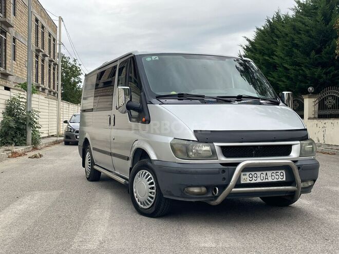 Ford Transit 2001, 300,000 km - 2.0 л - Quba