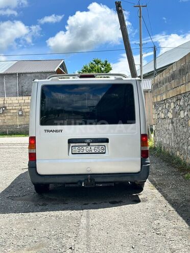 Ford Transit 2001, 300,000 km - 2.0 л - Quba