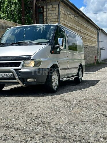 Ford Transit 2001, 300,000 km - 2.0 л - Quba