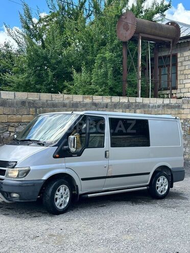 Ford Transit 2001, 300,000 km - 2.0 л - Quba