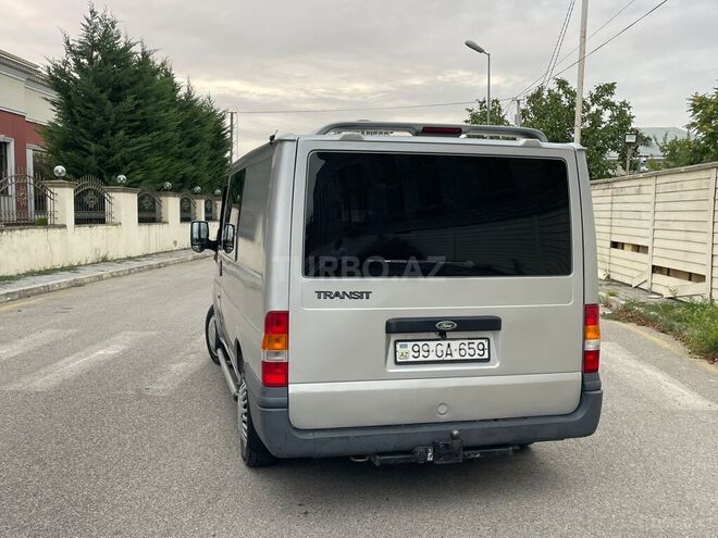 Ford Transit 2001, 300,000 km - 2.0 л - Quba