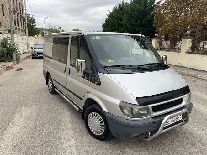 Ford Transit 2001, 300,000 km - 2.0 л - Quba