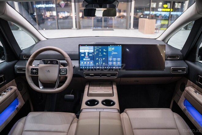 Li Auto Mega-13