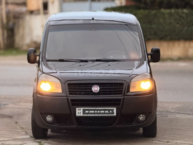Fiat Doblo 2009, 283,396 km - 1.3 l - Bakı
