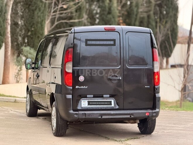 Fiat Doblo 2009, 283,396 km - 1.3 l - Bakı