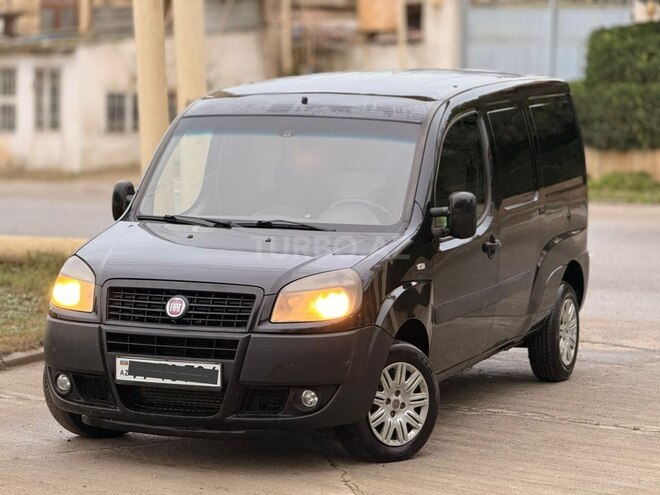 Fiat Doblo 2009, 283,396 km - 1.3 l - Bakı
