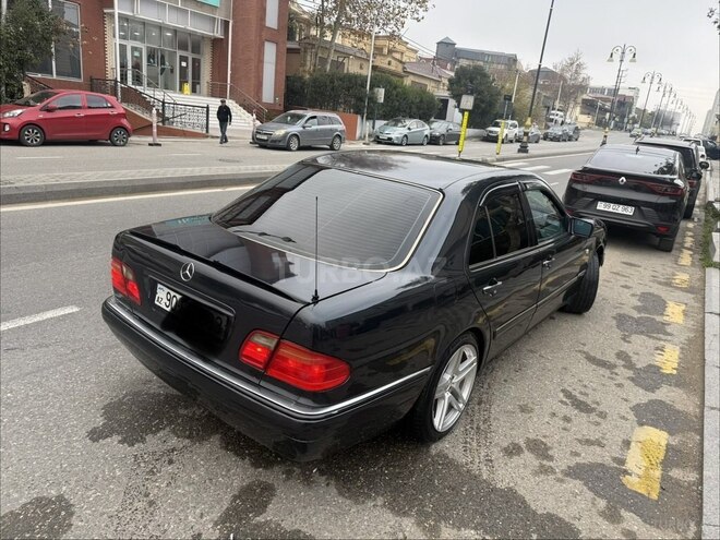 Mercedes E 230 1996, 439,000 km - 2.3 l - Bakı