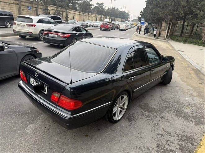 Mercedes E 230 1996, 439,000 km - 2.3 l - Bakı