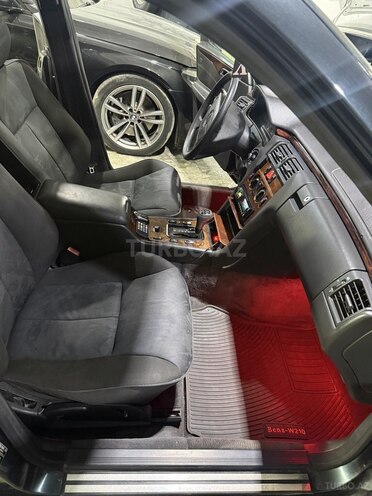 Mercedes E 230 1996, 439,000 km - 2.3 l - Bakı