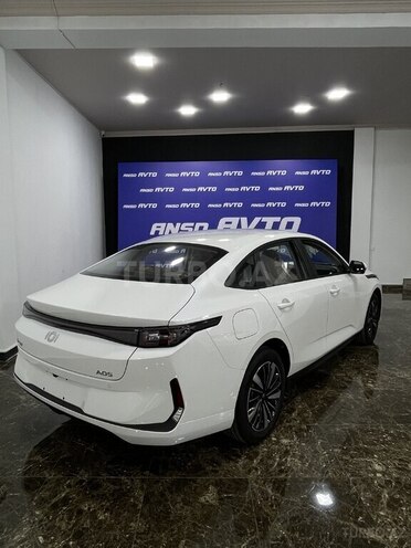 Changan Qiyuan A05-4