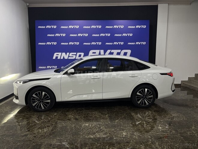 Changan Qiyuan A05-5