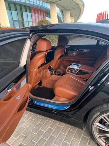 BMW 750 2016, 80,000 km - 4.4 l - Bakı