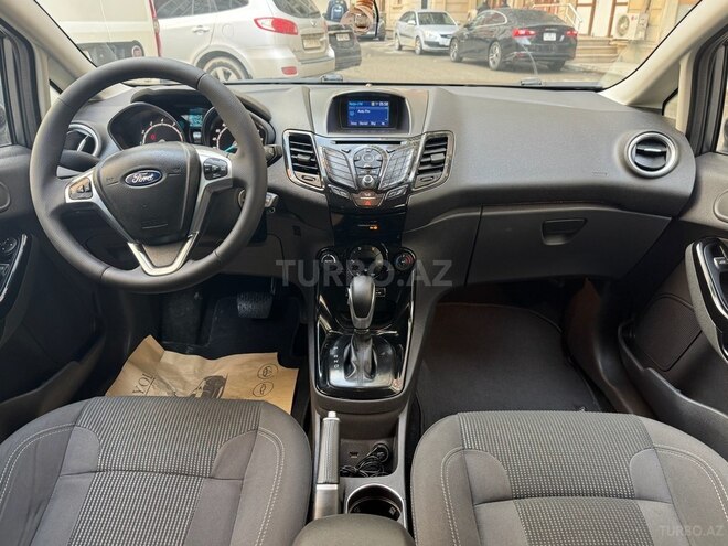 Ford Fiesta 2016, 157,000 km - 1.6 l - Bakı