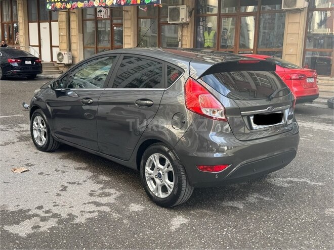 Ford Fiesta 2016, 157,000 km - 1.6 l - Bakı