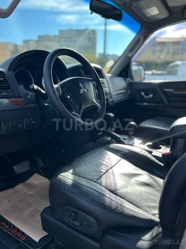 Mitsubishi Pajero 2008, 253,000 km - 3.0 l - Bakı