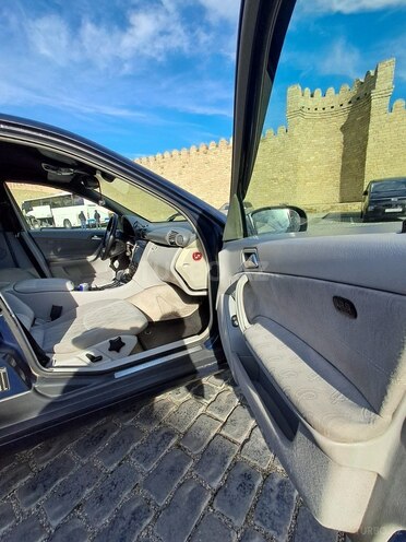 Mercedes C 200 2000, 257,000 km - 2.0 l - Bakı