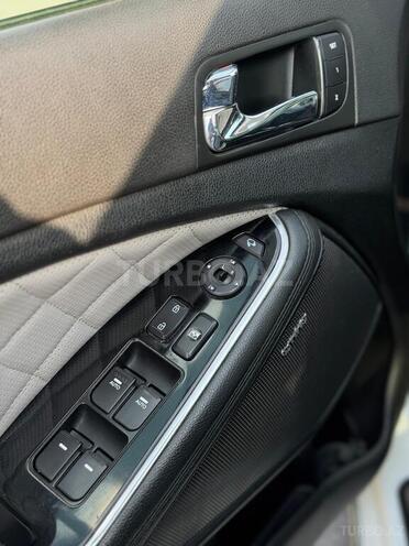 Kia Optima-13