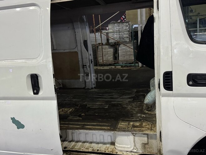 Nissan Urvan 2007, 365,068 km - 3.0 l - Bakı