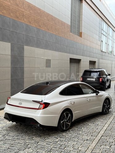 Hyundai Sonata-2