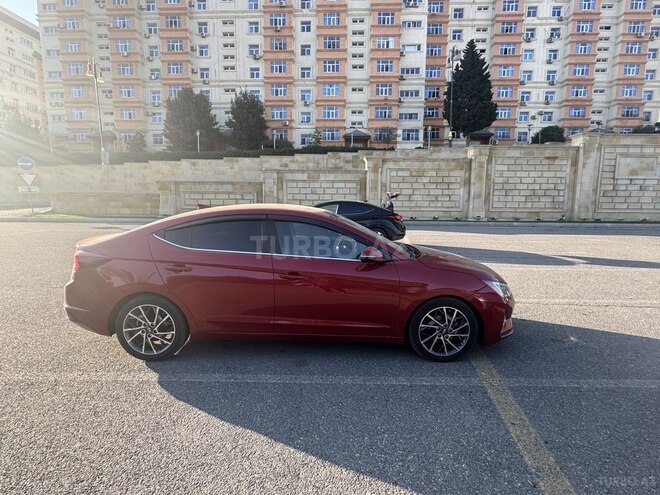 Hyundai Elantra 2018, 241,402 km - 2.0 л - Bakı